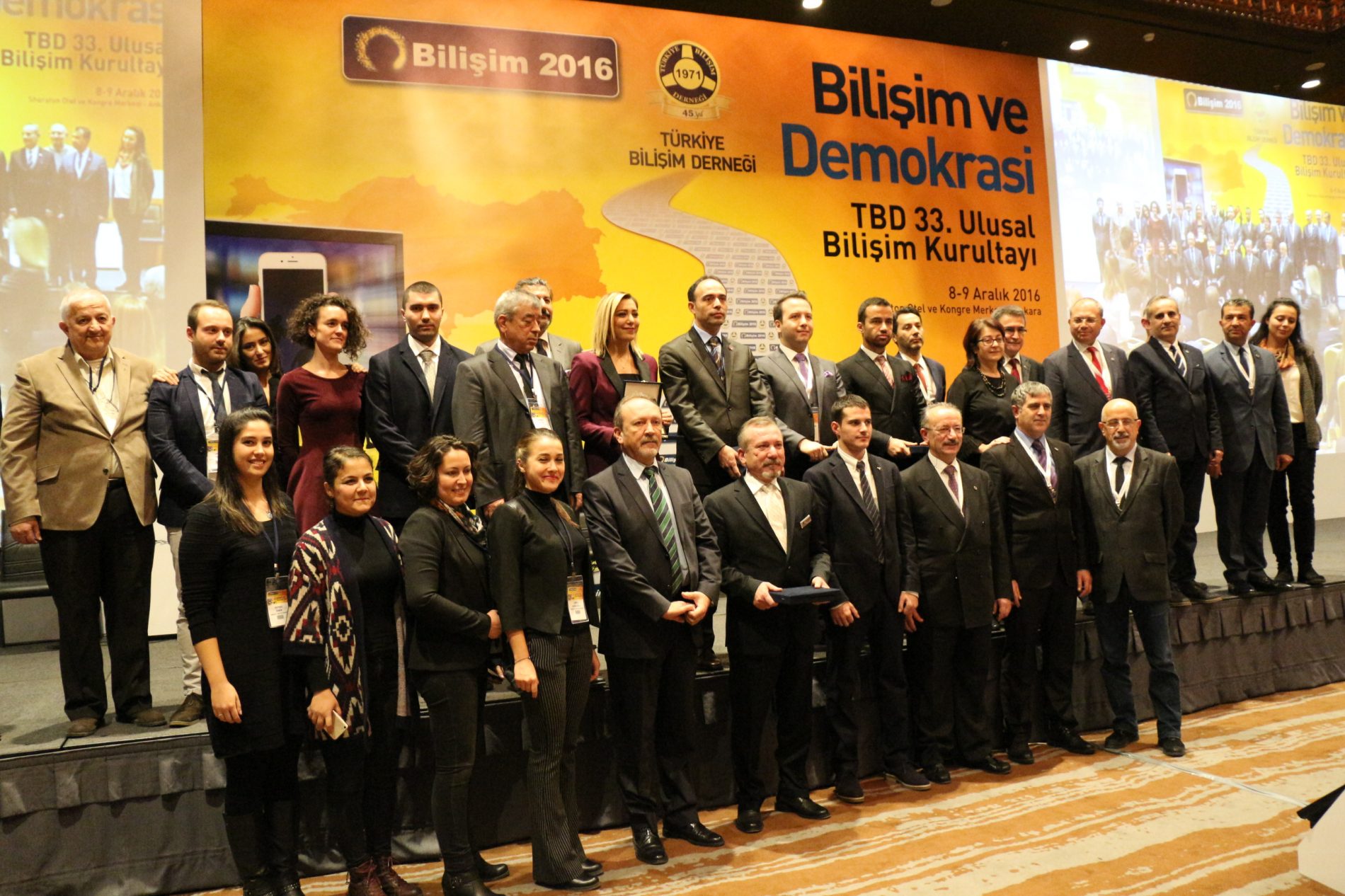 Bilişim 2016 Hizmet Ödülleri Sahiplerini Buldu