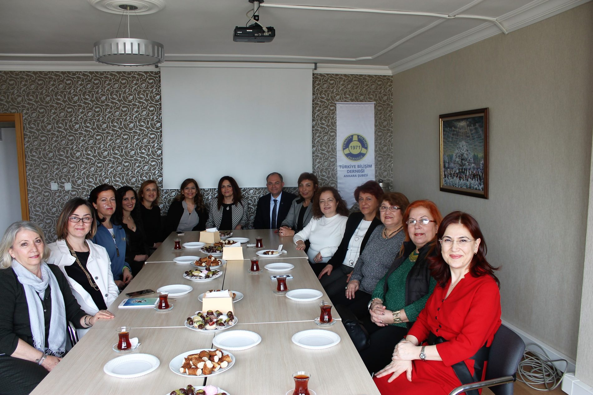 8 Mart Dünya Emekçi Kadınlar Gününü Derneğimizde Kutladık