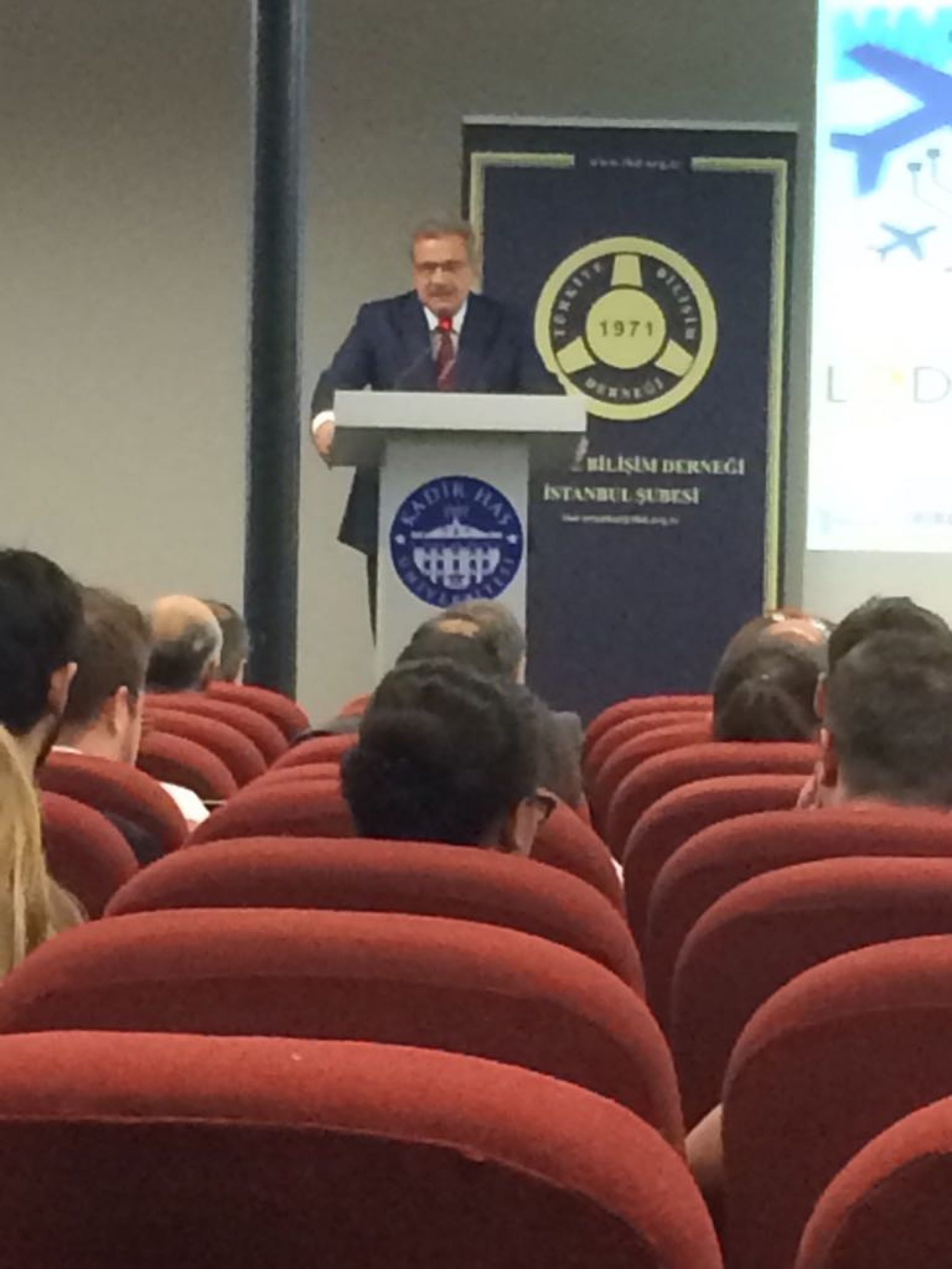 V. LOJİSTİKTE BİLİŞİM SEMPOZYUMU , 23.Mayıs.2017 tarihinde  “Yeni Trendler Yeni Teknolojiler” ana temasıyla yapıldı.
