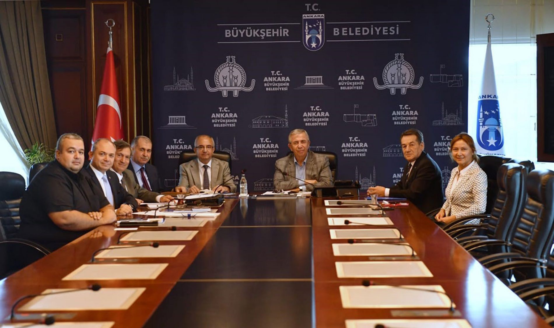 Türkiye Bilişim Deneği Heyeti, Ankara Büyükşehir Belediyesi Başkanı Sayın Mansur YAVAŞ’ı Makamında Ziyaret Etti
