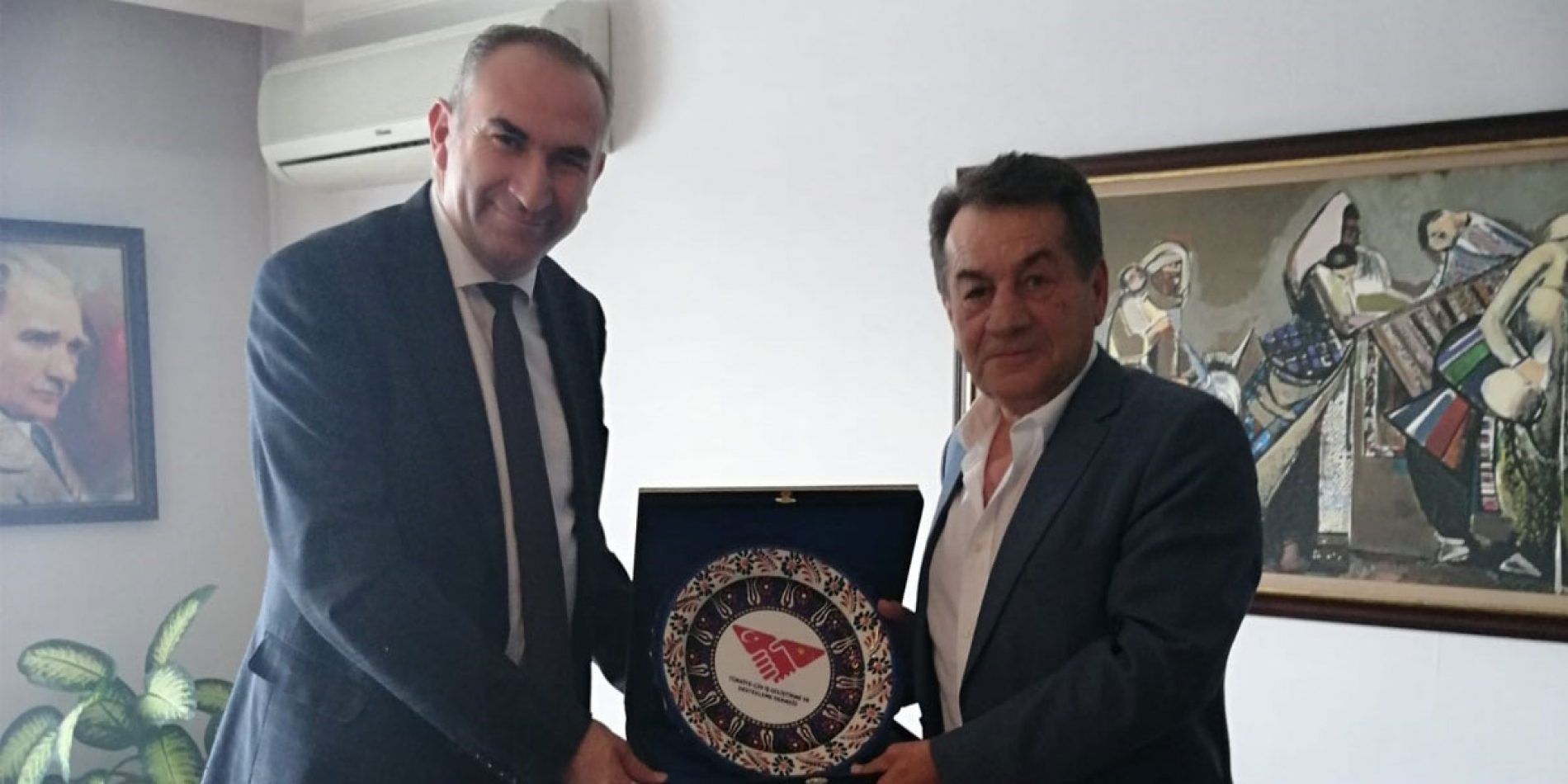 Türkiye Çin İş Geliştirme ve Destekleme Derneği Başkanı Sn. İhsan BEŞER Türkiye Bilişim Derneği Başkanı Sn. Rahmi AKTEPE’yi Ziyaret Ettiler