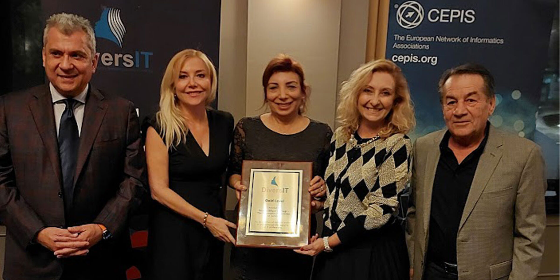 Brüksel’de Yapılan Başkanlar Konseyi Toplantısında TBD “Altın” Sertifika ile Ödüllendirilmiştir